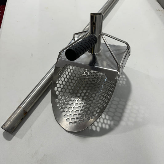 Stainless beach scoop