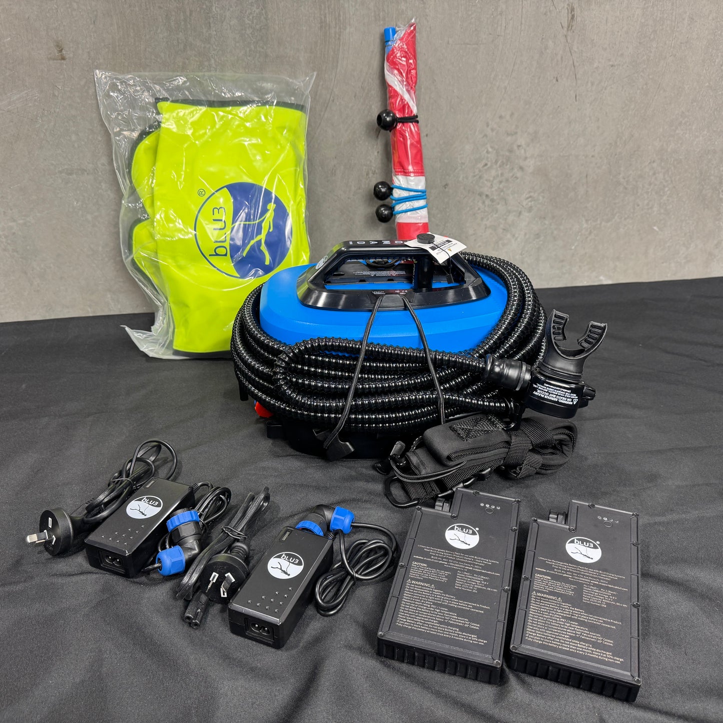 Detect-Ed Detect-Ed Australia BLU3 Nomad Mini Dive System [2x Batteries and Chargers](Demo Model Like NEW)