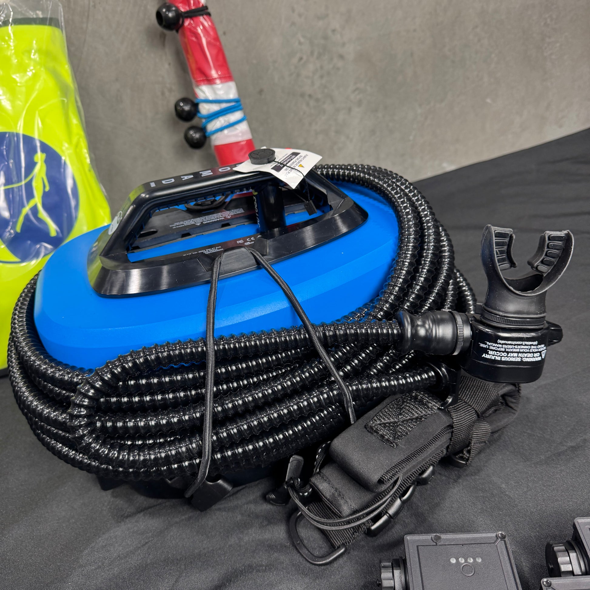 Detect-Ed Detect-Ed Australia BLU3 Nomad Mini Dive System [2x Batteries and Chargers](Demo Model Like NEW)