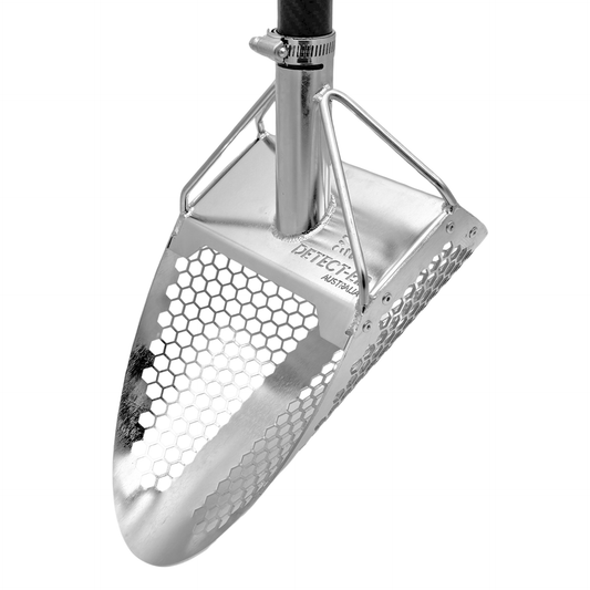Detect-Ed Detect-Ed BEACH SAND SCOOP V2 + CARBON HANDLE DE-037